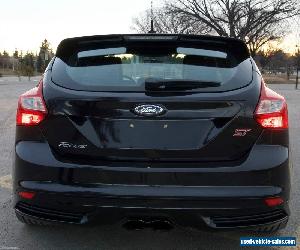 Ford: Focus ST Fully Loaded (less moonroof) 201A NAV