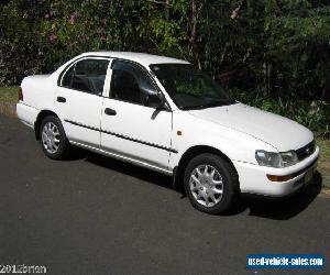 Toyota Corolla (1995) 1.8L sedan