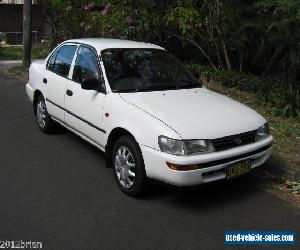 Toyota Corolla (1995) 1.8L sedan