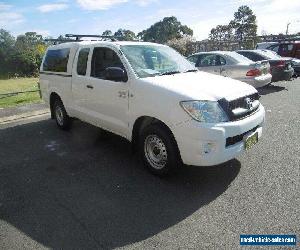 2011 Toyota Hilux GGN15R MY11 Upgrade SR White Automatic 5sp A Extracab