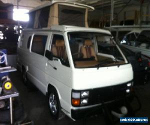 TOYOTA HIACE POP TOP CAMPER LWB VAN,1986 DIESEL 5SPD,NEW PAINT,FRIDGE,GAS 12V 24