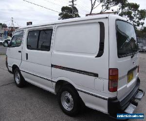 2000 Toyota Hiace LH103R White Manual 5sp M Van