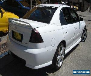 2005 Holden Commodore VZ SV6 White Manual 6sp M Sedan