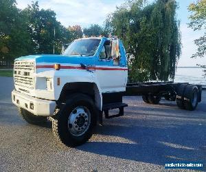 Ford: Ford F700 Ford F700 Straight Truck