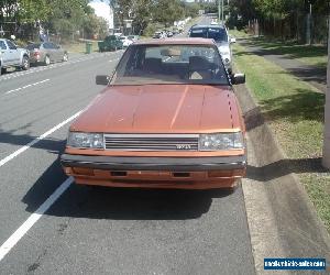 NISSAN PINTARA 1987