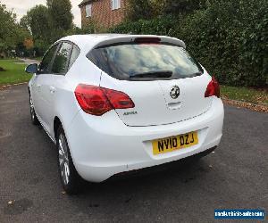 2010 Vauxhall Astra Exclusive, White 1.4 Petrol