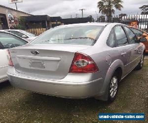 2005 FORD FOCUS SEDAN  