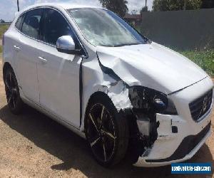 2013 VOLVO V40 T5 R-DESIGN HATCH 29KM 6SPD AUTO 2.5 TURBO DAMAGED REPAIRABLE 