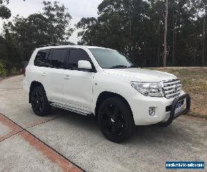 Toyota Landcruiser 200 Series V8 Fully Loaded Low Kilometres Auto