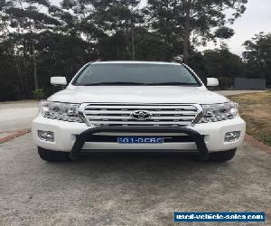 Toyota Landcruiser 200 Series V8 Fully Loaded Low Kilometres Auto