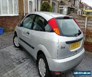 2001 FORD FOCUS 1.4CL SILVER 3 door 83,000 miles good condition spares or repair