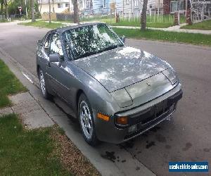 Porsche: 944 Base