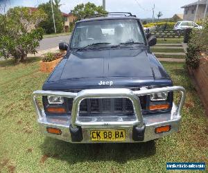 JEEP XJ 1997 CHEROKEE 4 x 4 .5 Speed Manual . 2.5 Litre Diesel . Just Registered