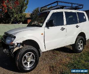 2001 MITSUBISHI PAJERO NM WAGON 4X4 MAN PETROL LIGHT DAMAGED REPAIRABLE DRIVES