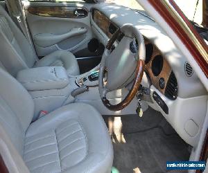 XJ8  Jaguar  2001 