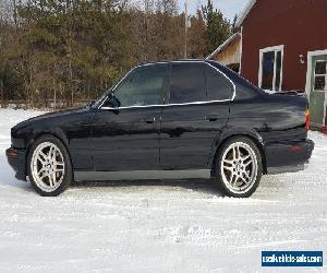 BMW: M5 2 + 2