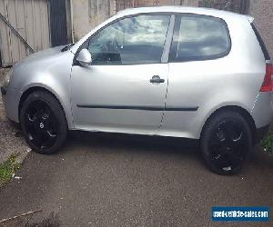 2005 VOLKSWAGEN GOLF S SILVER mk5 1.4s spares or repairs