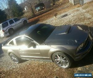 2005 Ford Mustang Base Coupe 2-Door