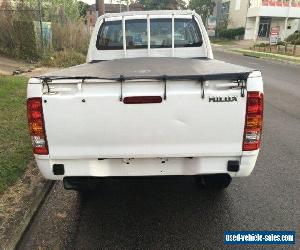 2006 Toyota Hilux KUN26R 06 Upgrade SR (4x4) White Automatic 4sp A