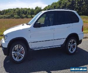 Bmw x5 4.6 is V8 