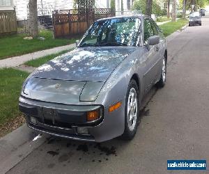 Porsche: 944 Base