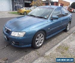 HOLDEN COMMODORE VZ BERLINA BLUE SEDAN A NICE CAR NEEDS A MOTOR  VT VX VY for Sale