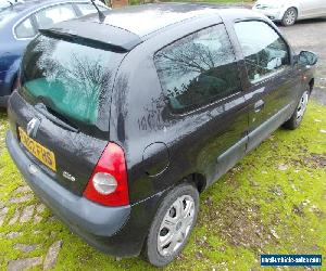 2002 (02) RENAULT CLIO DYNAMIQUE 16V BLACK . 1150cc PETROL .