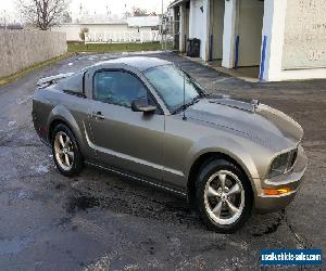 2005 Ford Mustang PREMIUM COUPE