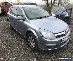 2004 VAUXHALL ASTRA 1.6 TWINPORT SILVER DAMAGED REPAIRABLE SALVAGE UN-RECORDED  for Sale