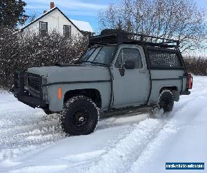 Chevrolet: Blazer Custom Deluxe