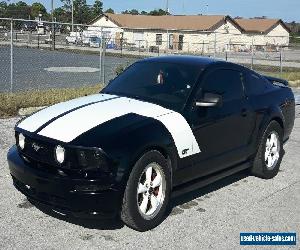 2005 Ford Mustang GT Coupe 2-Door