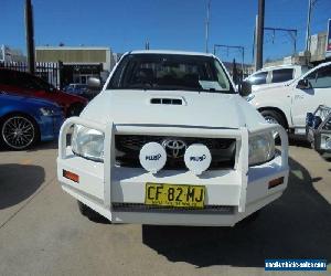 2010 Toyota Hilux KUN16R MY10 SR White Manual 5sp M 4D Utility