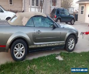 2005 Ford Mustang Base Convertible 2-Door