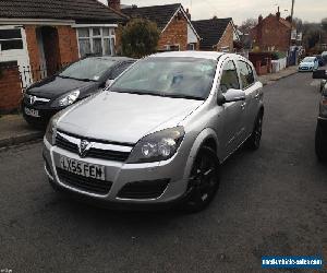 VAUXHALL ASTRA 1.7CDTI SILVER 05-55reg 5 DOOR 1/2 LEATHER SPARES OR REPAIR 