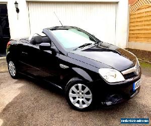 **LOW MILES** 2008 VAUXHALL TIGRA TWINPORT BLACK CONVERTIBLE 1.4 PETROL MANUAL