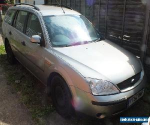 2002 FORD MONDEO ESTATE PETROL SILVER. SPARES OR REPAIR.