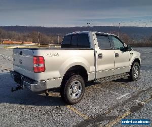 2004 Ford F-150 XLT Crew Cab Pickup 4-Door