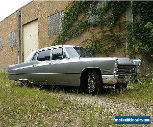 Cadillac: Fleetwood Limo