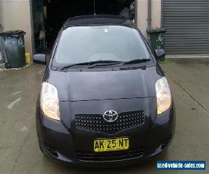 TOYOTA YARIS 07/2006 3 DOOR HATCH 5 SPEED NANUAL STEER AND AIR WITH  146500KLS 