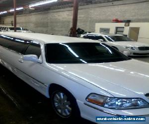 2004 Lincoln Town Car