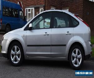 Ford Focus Zetec 2.0 tdci - silver  