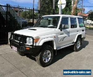 2010 Toyota Landcruiser VDJ76R 09 Upgrade Workmate (4x4) White Manual 5sp M