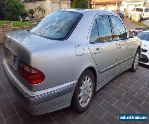 2000 Mercedes-Benz E280 Sedan