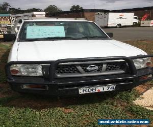 White 2002 Nissan Navara Ute