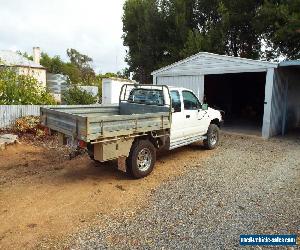 2002 TOYOTA HILUX 4WD DIESEL  EXTRACAB