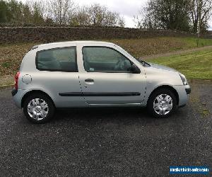 RENAULT CLIO 1.2 AUTHENTIQUE SILVER