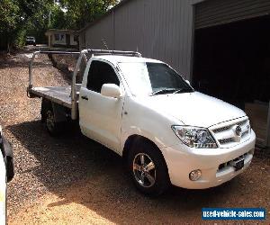 HILUX SINGLE CAB V6 AUTOMATIC 2006 IN WHITE ALLOY WHEELS LONG TRAY WITH SIDES