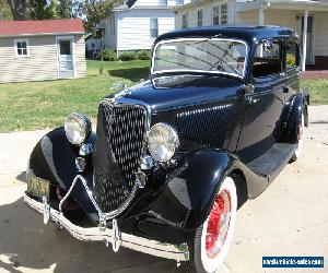 1934 Ford 2 Door Sedan