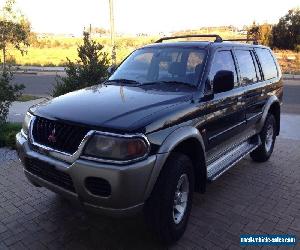 MITSUBISHI CHALLENGER 4x4 BLACK/GOLD 5D