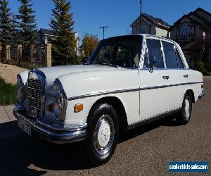 Mercedes-Benz: 200-Series